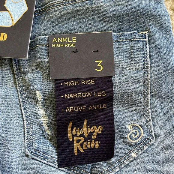 Indigo Rein Jeans - Picture 5 of 6